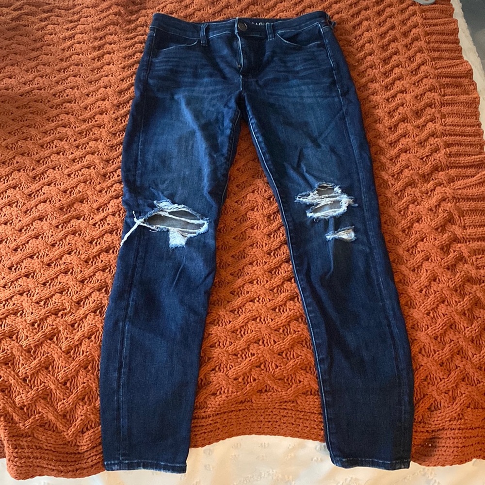 Next level stretch American eagle skinny jeans with rips